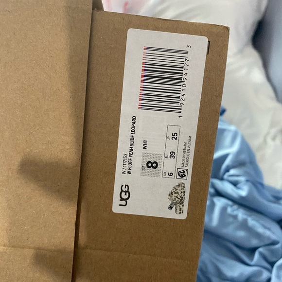 Ugg Fluff Yeah white leopard size 8 💕 - Picture 5 of 6